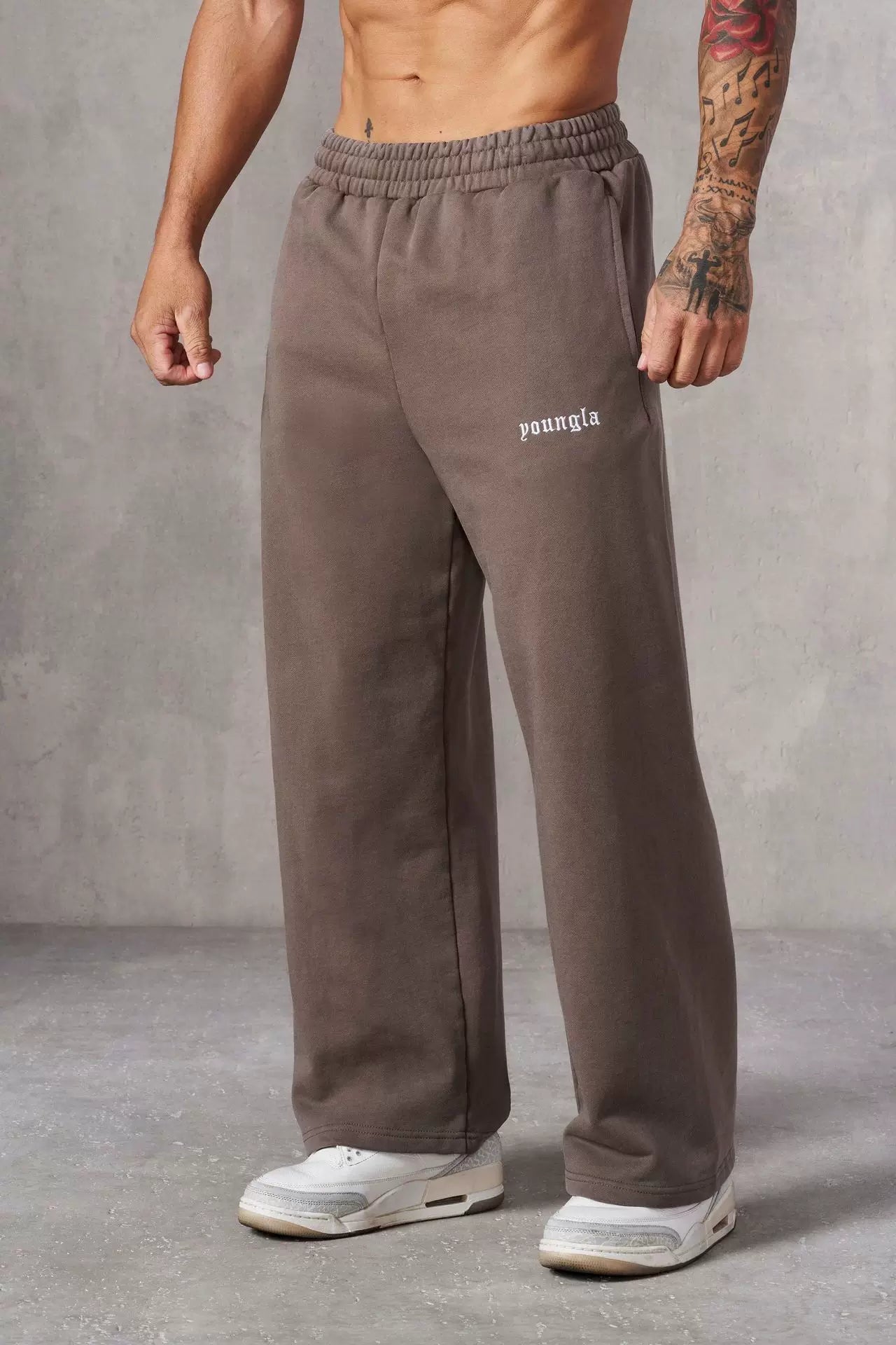 European and American fashion brand YOUNG LA men's straight leg sports pants, American jogging and fitness training embroidery casual long pants (1)