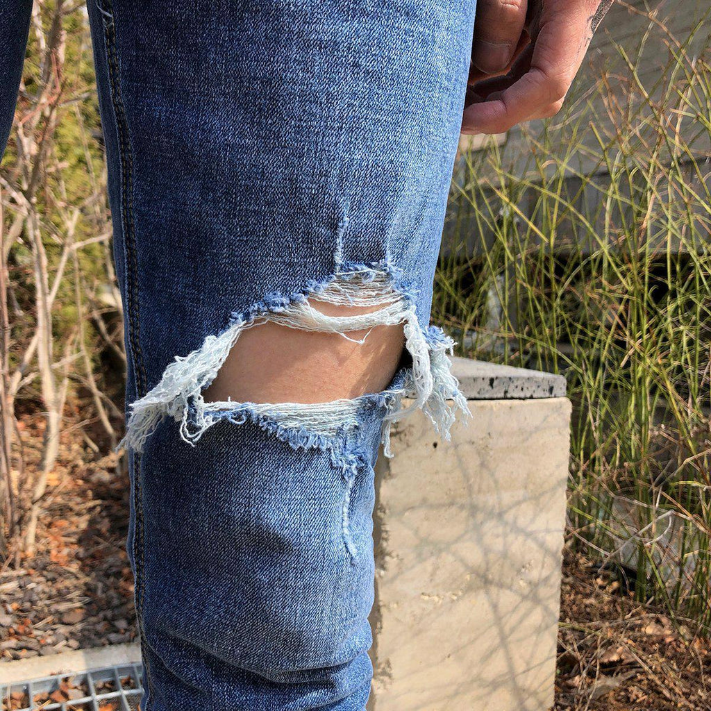Stretched Ripped Jeans