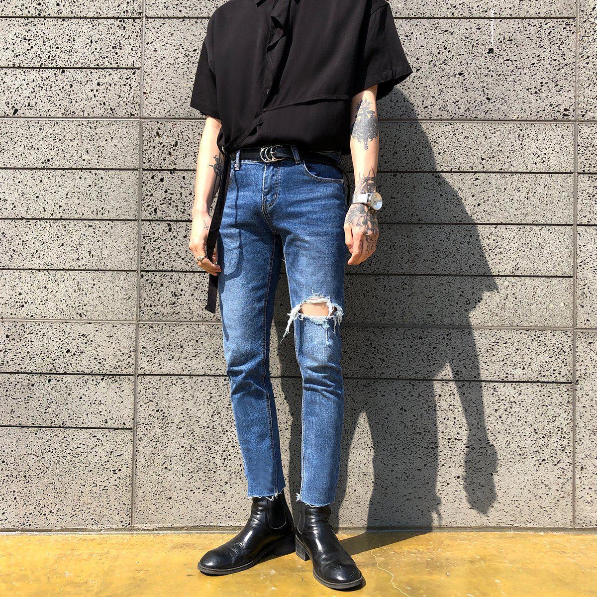 Stretched Ripped Jeans