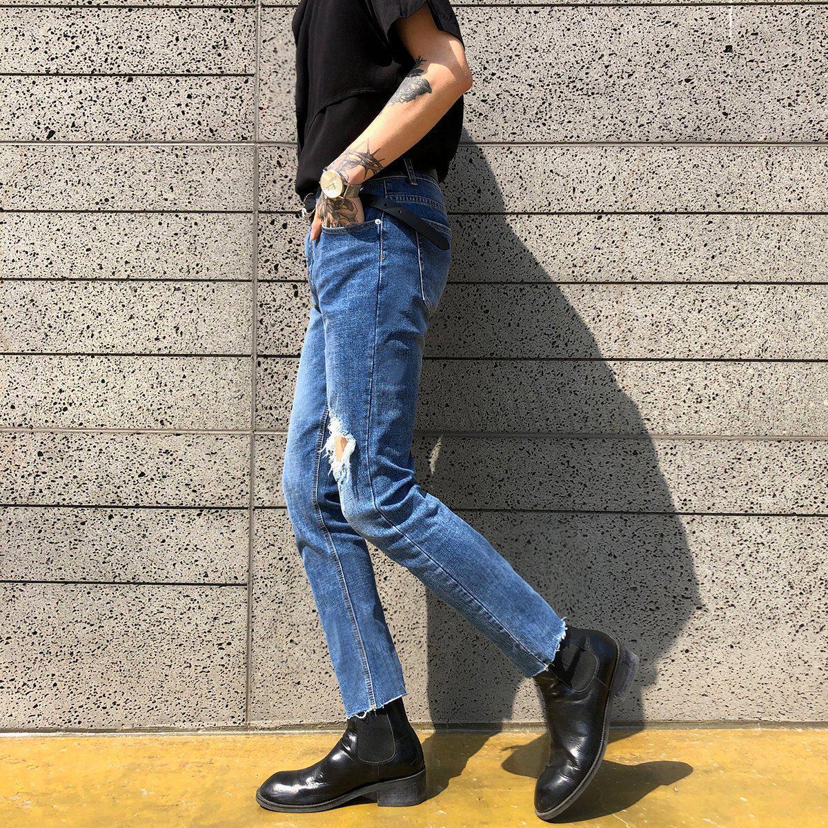 Stretched Ripped Jeans