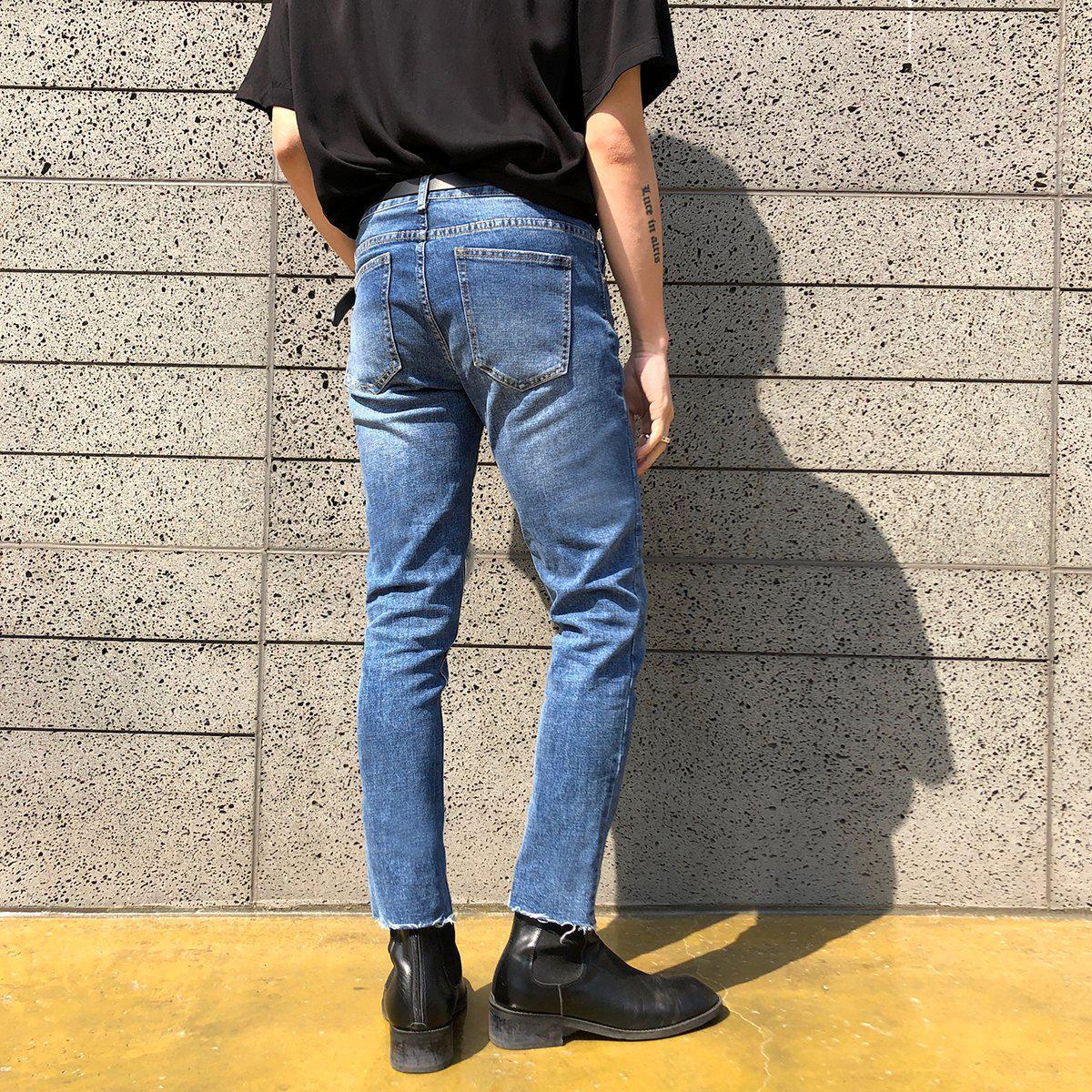 Stretched Ripped Jeans