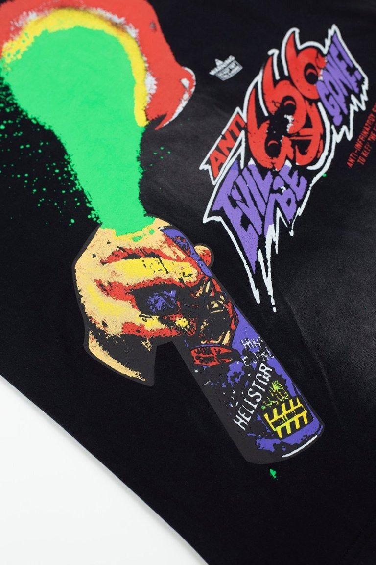 Hellstar Vintage Wash Spray Can Graphic Oversized T-Shirt - Black
